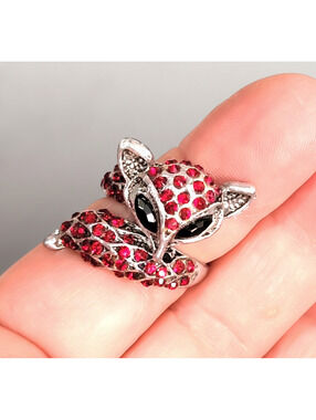 Red Rhinestone Fox Ring Size 7.5 Sparkly Figural Contemporary Jewelry  r-